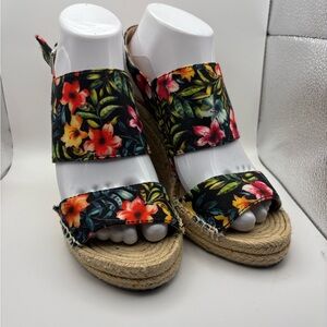 Dolce Vita Floral Espadrille Sandals